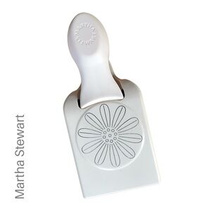 MARTHA STEWART | LARGE EMBOSSED POP-UP DAISY PAPER PUNCH